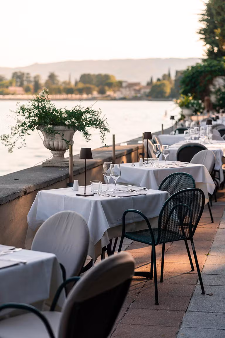 cena vista lago a Gardone Riviera