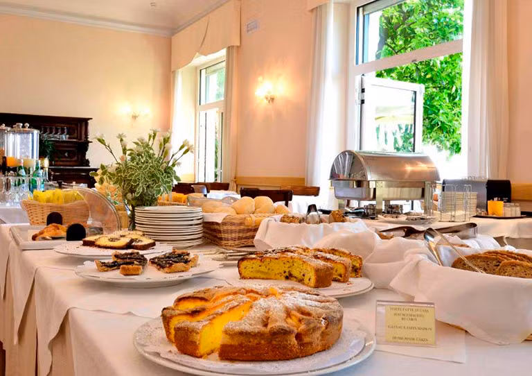 Colazione all'Hotel Monte Baldo e Villa Acquarone
